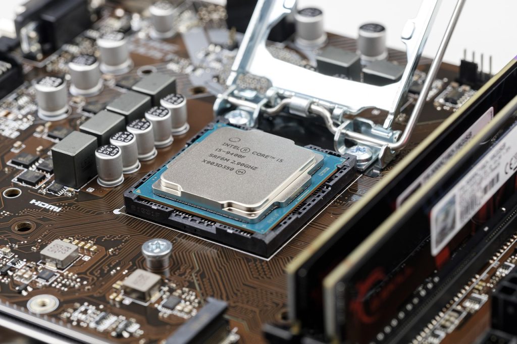 Intel Core i3, i5, and i7 processors comparison image